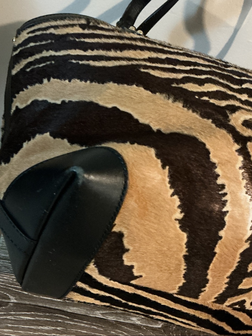 Gucci Tiger Stripe Pony Hair & Leather Craft Tote Bag Plus Pouch COA - Picture 9 of 15